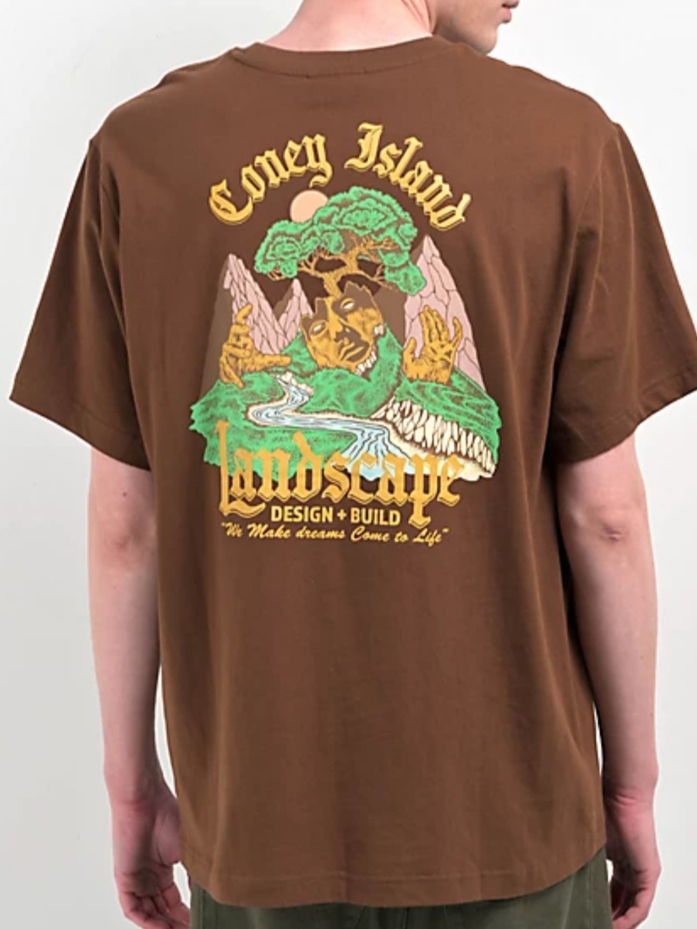 Zumiez Coney Island Picnic Landscape Brown T-ShirtSize Large NWT